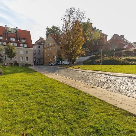 Brzozowa Old Town Square By Bookinghost Varsovie
