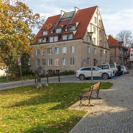 Brzozowa Old Town Square By Bookinghost وارسو