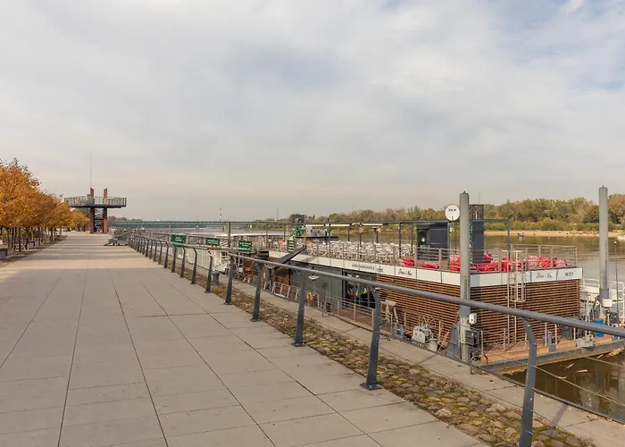 Brzozowa Old Town Square By Bookinghost * Varşova